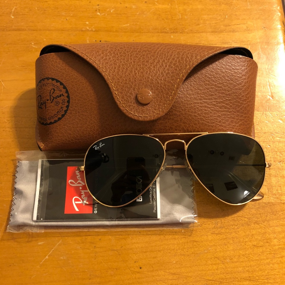 CLASSIC Ray-Ban Black Aviator Sunglasses!